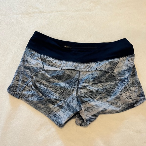 lululemon athletica Pants - Lululemon Run Time II 4" Running Shorts Lined Womens 6 Mesh Scape Blue W7AK9S